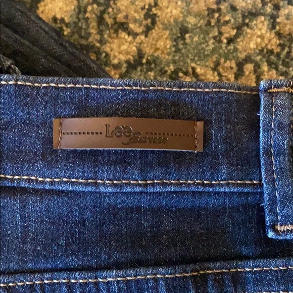 Lee Relaxed fit Straight Leg Jeans - Picture 7 of 10